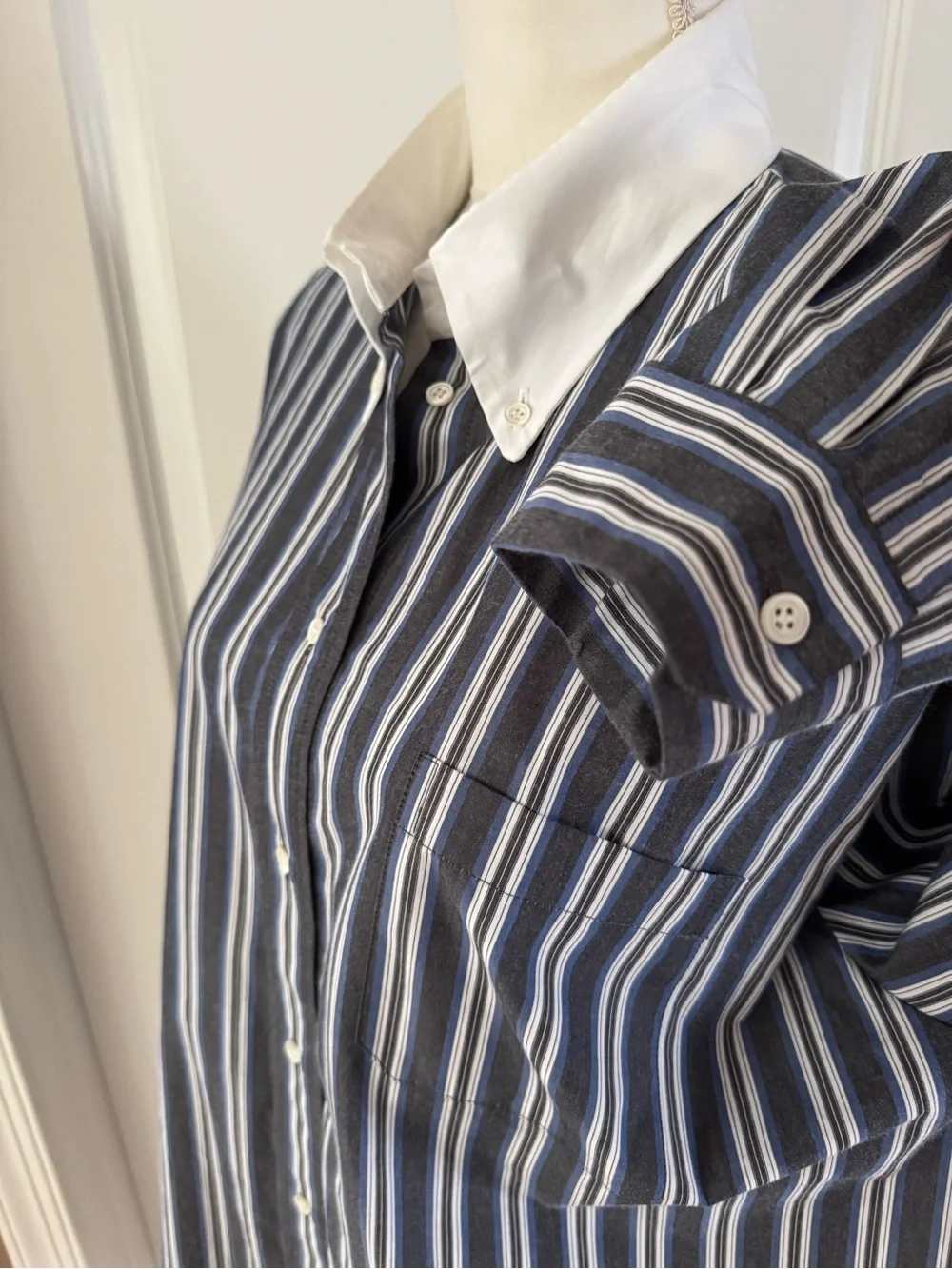 Sandro Oversized striped shirt. Size 3 = French 40 / US 8. MSRP $340 - Picture 11 of 17
